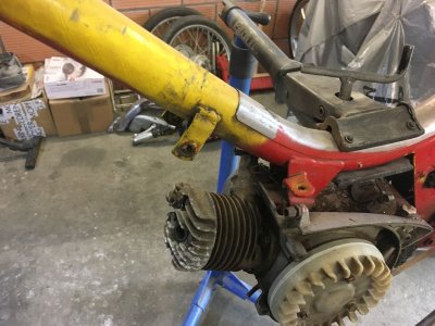 041